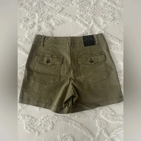 Banana Republic Authentic Chino Short - Picture 6 of 12